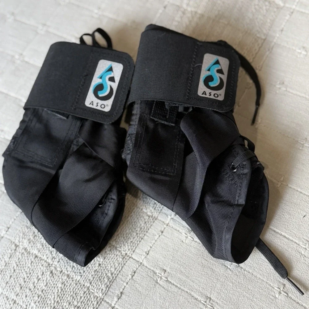 Pair Of Med Spec ASO Small Black Dual Support Ankle Stabilizer Excellent USA